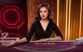 Dashboard promosi pistonbet menampilkan cashback mingguan, bonus deposit, dan penawaran turnamen AduQ